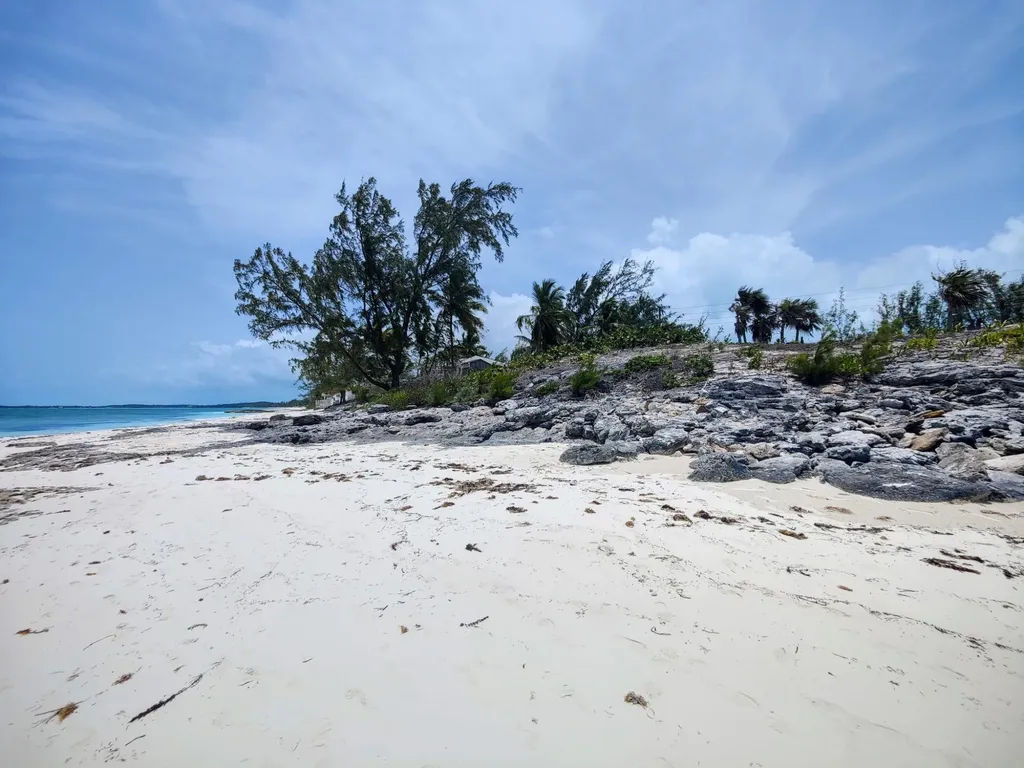 Queen's Highway Lot 3 Exuma BS