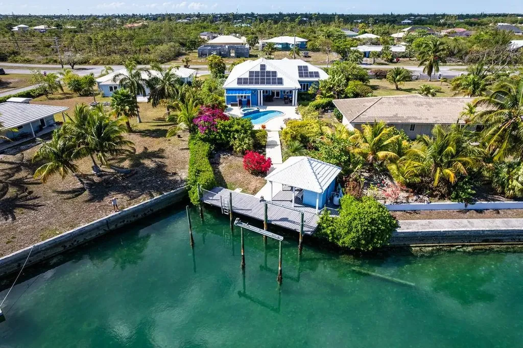 Pinta Avenue Grand Bahama Freeport BS