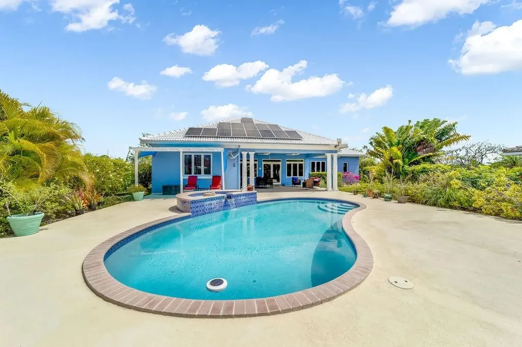 Pinta Avenue Grand Bahama Freeport BS