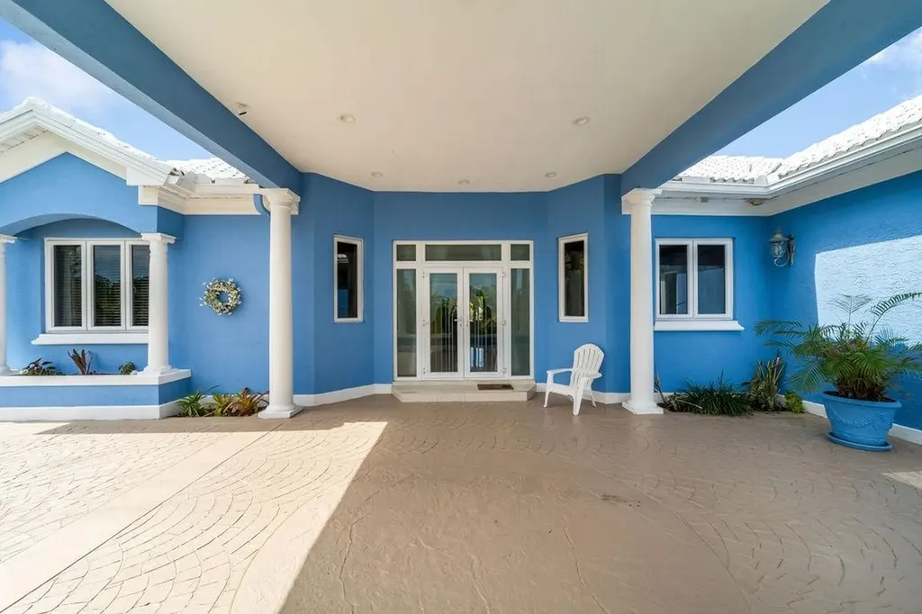 Pinta Avenue Grand Bahama Freeport BS