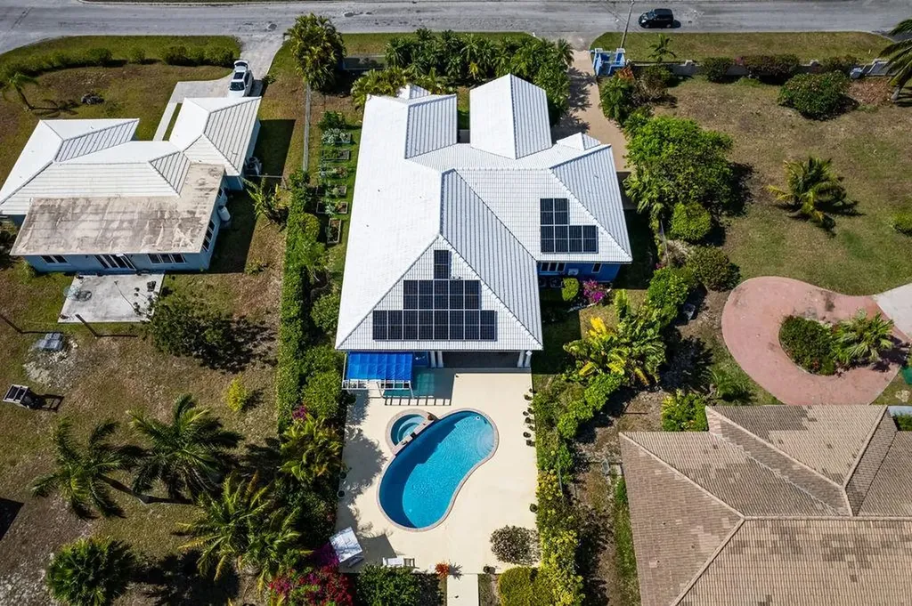 Pinta Avenue Grand Bahama Freeport BS