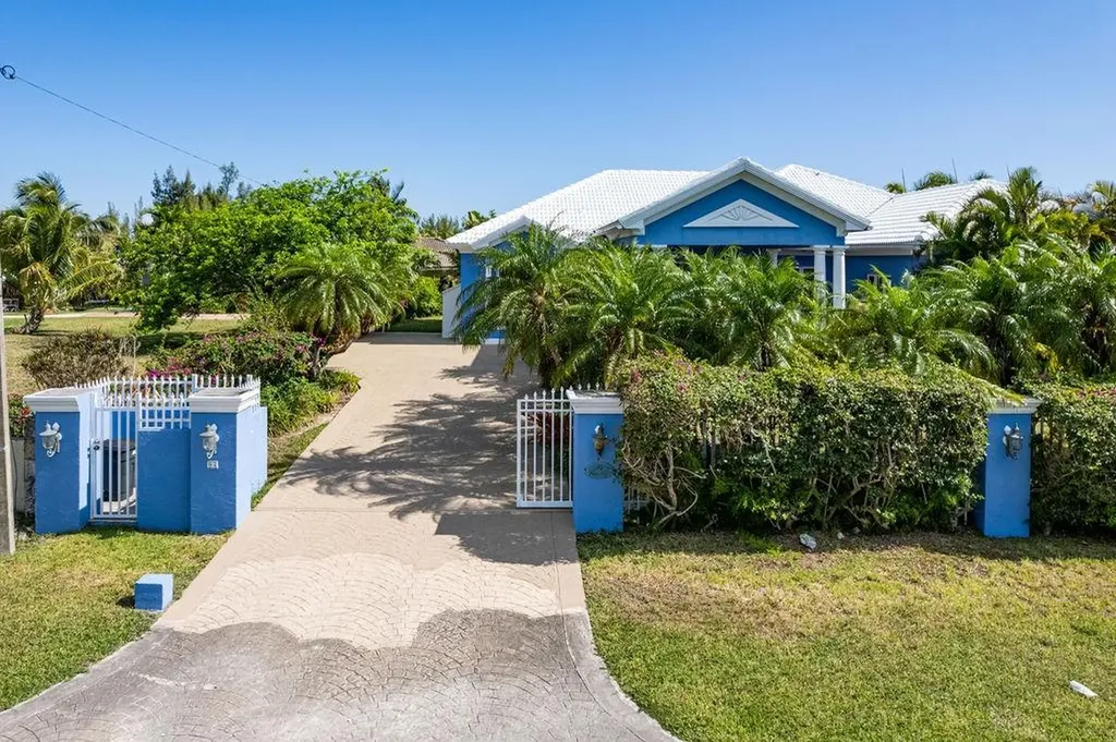Pinta Avenue Grand Bahama Freeport BS