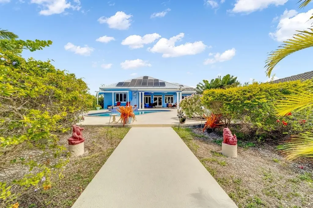 Pinta Avenue Grand Bahama Freeport BS