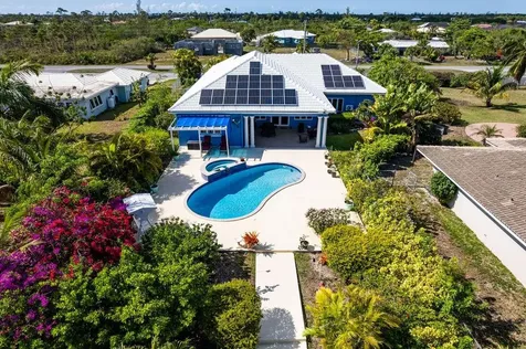 Pinta Avenue Grand Bahama Freeport BS