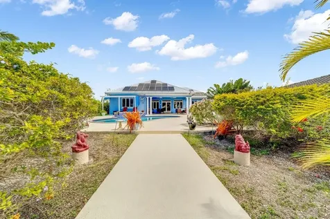 Pinta Avenue Grand Bahama Freeport BS