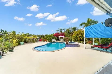 Pinta Avenue Grand Bahama Freeport BS