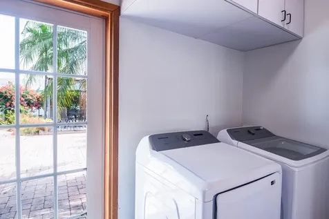 Cherokee Charm Abaco BS