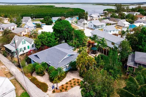 Cherokee Charm Abaco BS