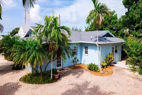 Cherokee Charm Abaco BS