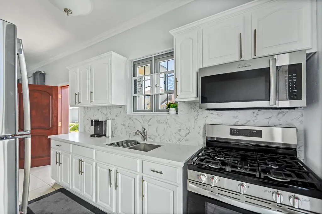 Oyster Road 334 New Providence Paradise Island BS