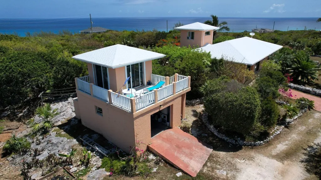 Honey Creeper Road Eleuthera BS