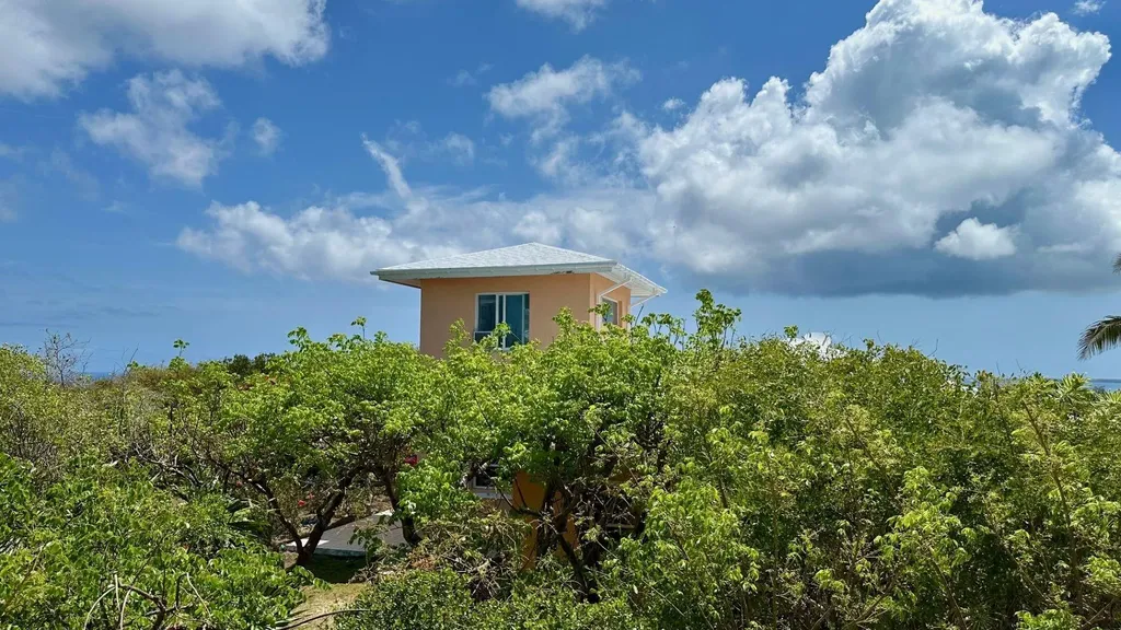 Honey Creeper Road Eleuthera BS