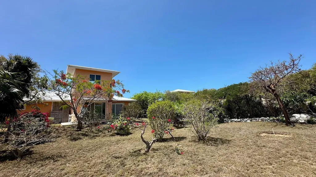 Honey Creeper Road Eleuthera BS