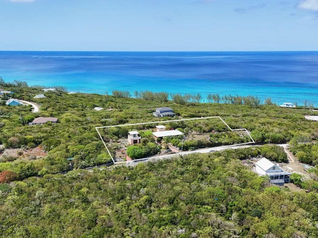 Honey Creeper Road Eleuthera BS