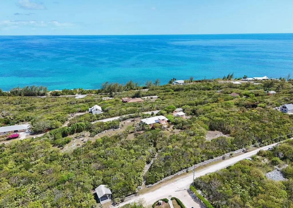 Honey Creeper Road Eleuthera BS