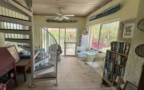 Honey Creeper Road Eleuthera BS