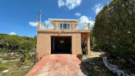 Honey Creeper Road Eleuthera BS