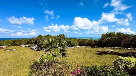 Honey Creeper Road Eleuthera BS