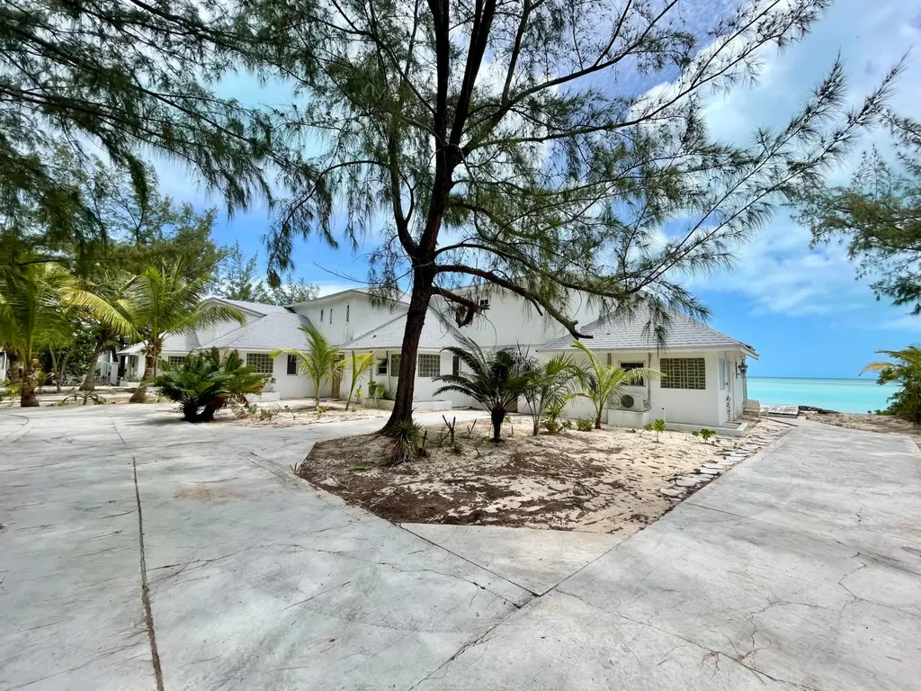 Current Club Eleuthera BS