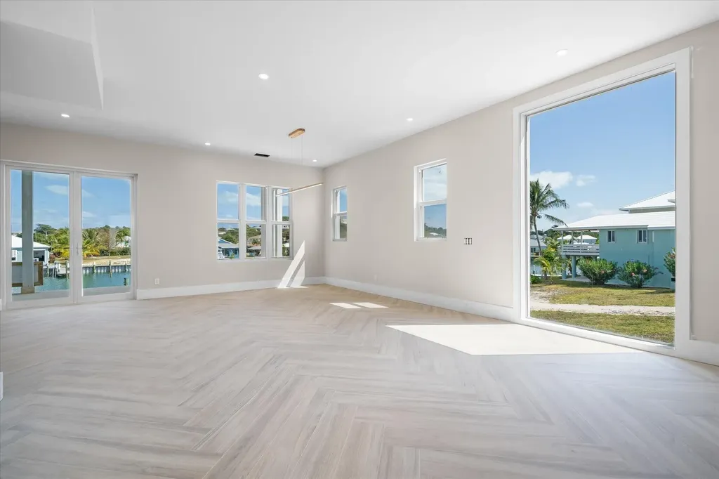 Harbour Daze Abaco BS