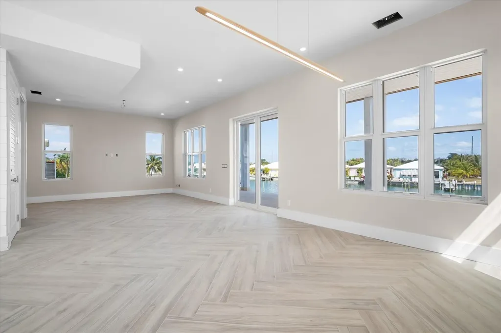 Harbour Daze Abaco BS