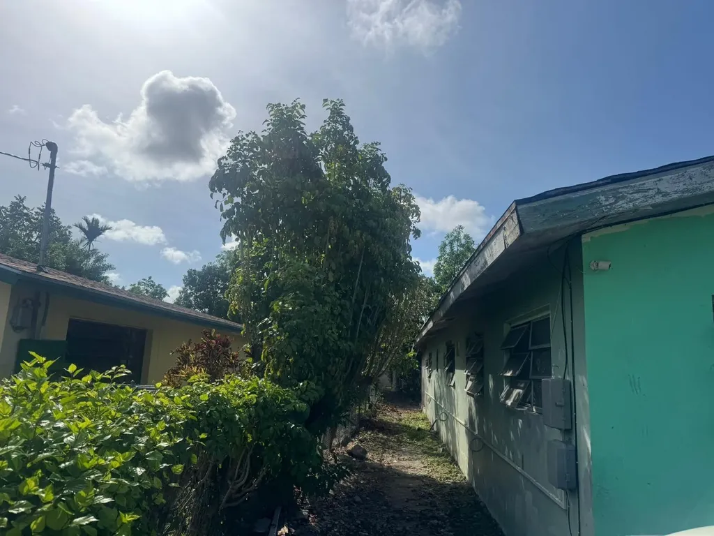 Samantha Drive, Marathon 9 New Providence Paradise Island BS