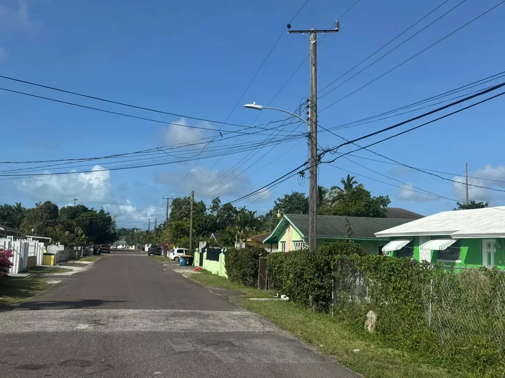 Samantha Drive, Marathon 9 New Providence Paradise Island BS