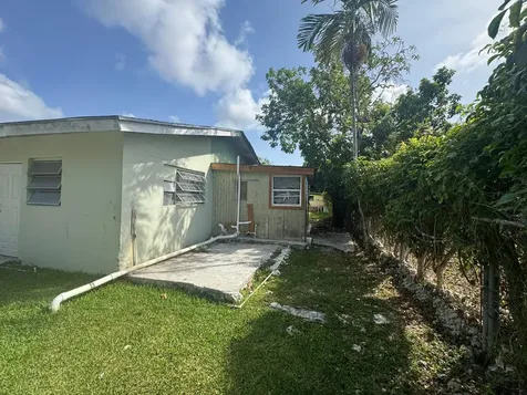 Samantha Drive, Marathon 9 New Providence Paradise Island BS