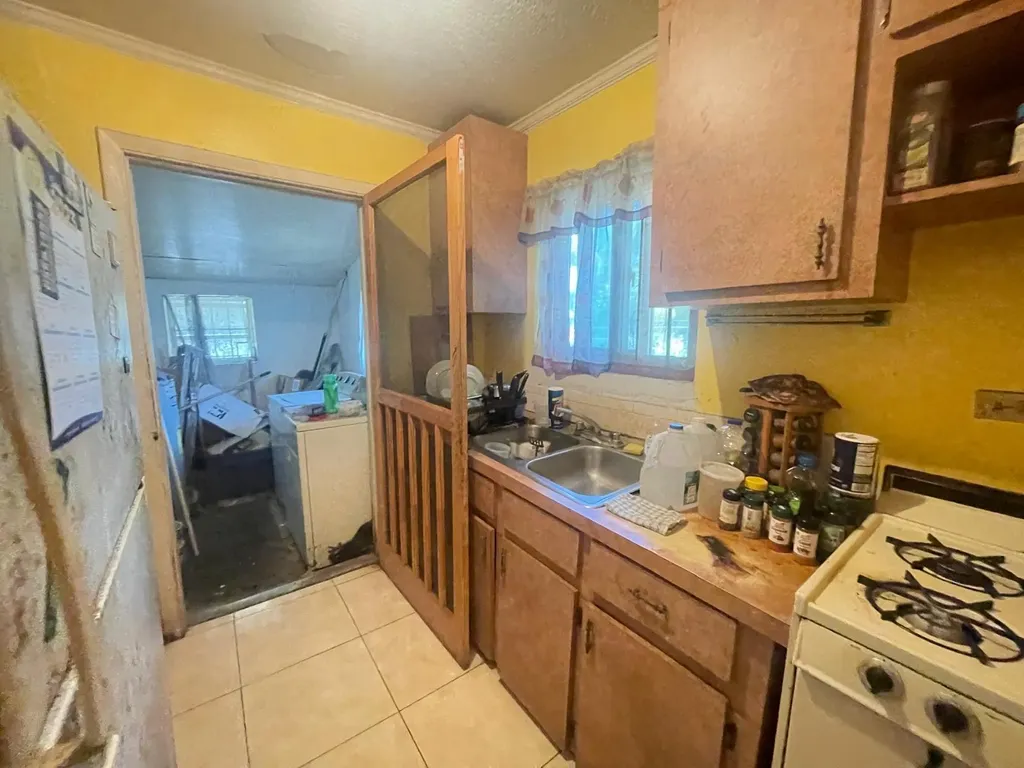 Golden Gates Home New Providence Paradise Island BS