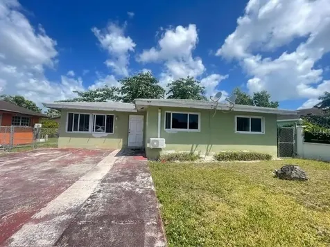 Golden Gates Home New Providence Paradise Island BS