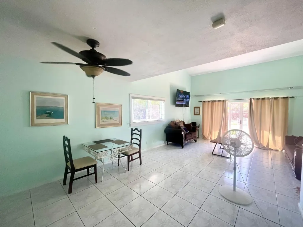 Indiana Gardens Condomini Grand Bahama Freeport BS