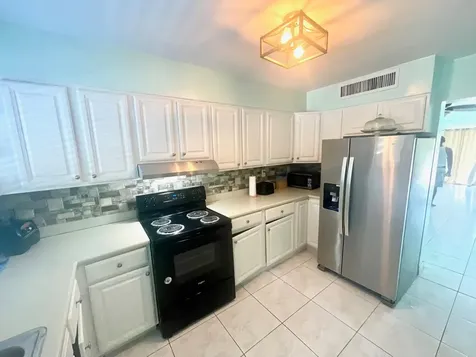 Indiana Gardens Condomini Grand Bahama Freeport BS