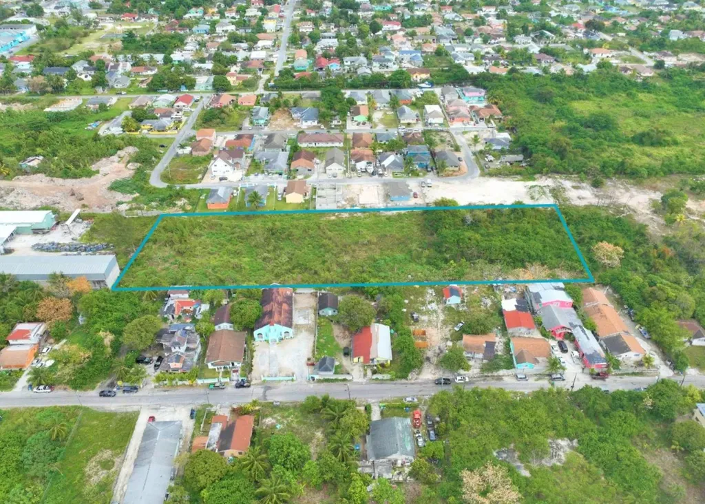 South Side Carmichael Roa New Providence Paradise Island BS