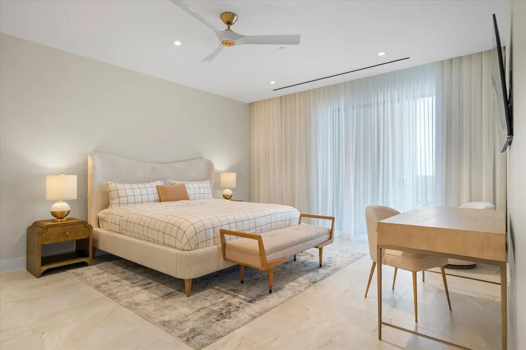 Aqualina New Providence Paradise Island BS