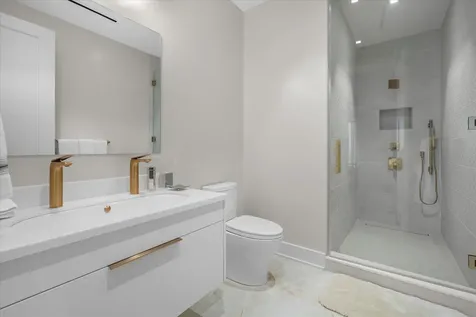 Aqualina New Providence Paradise Island BS