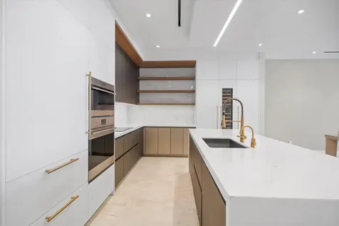 Aqualina New Providence Paradise Island BS