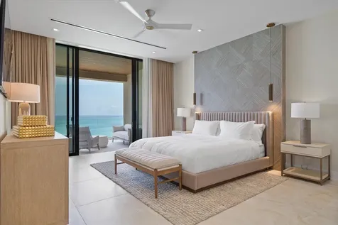 Aqualina New Providence Paradise Island BS