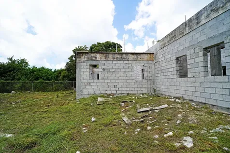 Tropical Gardens New Providence Paradise Island BS