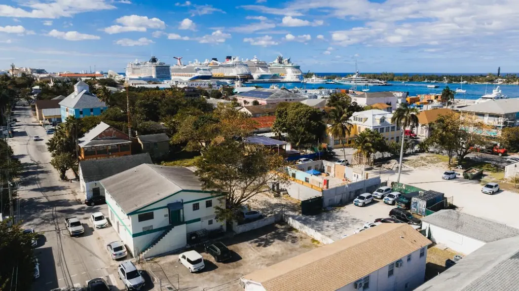 Dowdeswell Street 72 New Providence Paradise Island BS