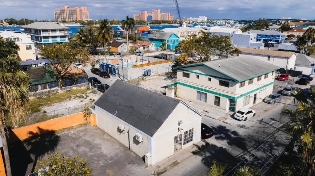 Dowdeswell Street 72 New Providence Paradise Island BS