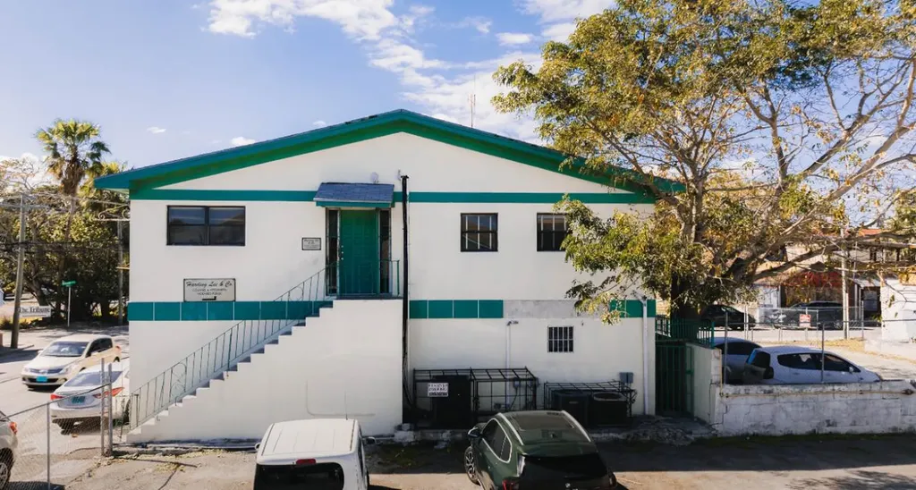 Dowdeswell Street 72 New Providence Paradise Island BS