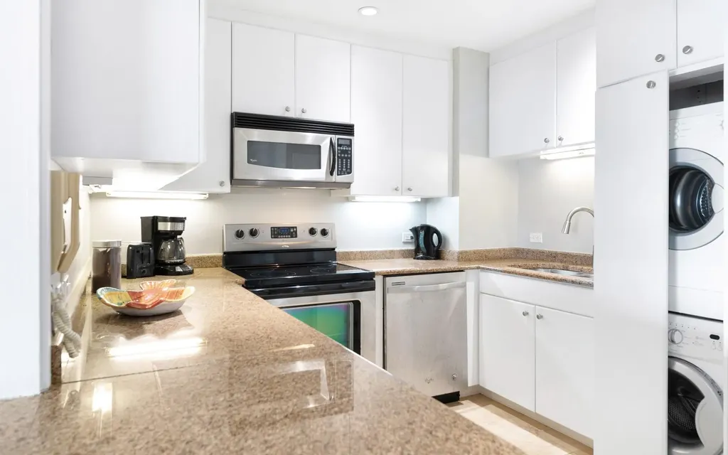 Penthouse 8b Conchrest New Providence Paradise Island BS