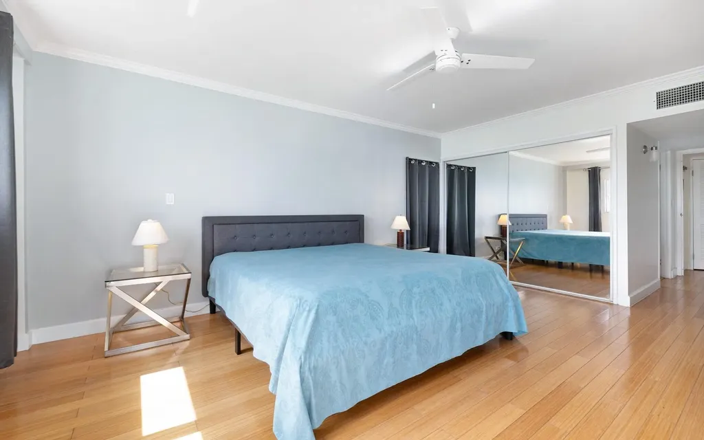 Penthouse 8b Conchrest New Providence Paradise Island BS