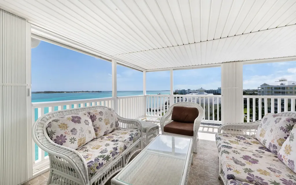 Penthouse 8b Conchrest New Providence Paradise Island BS