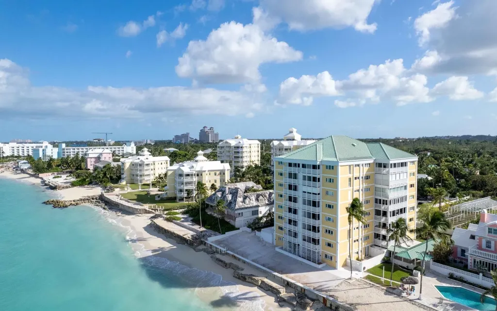 Penthouse 8b Conchrest New Providence Paradise Island BS