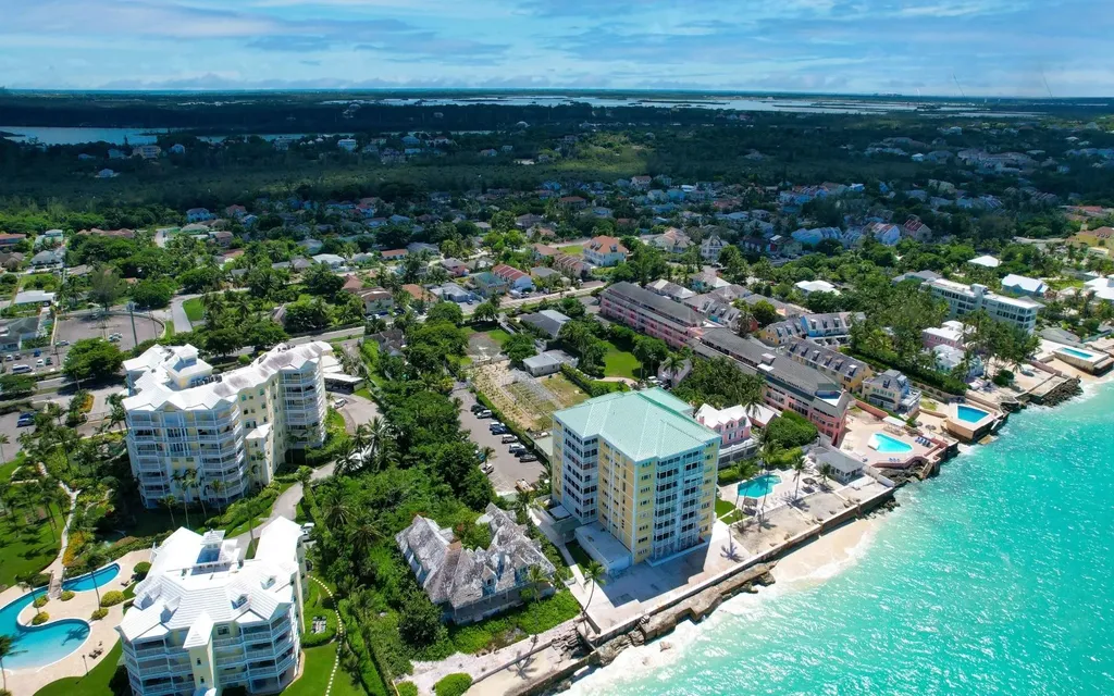 Penthouse 8b Conchrest New Providence Paradise Island BS