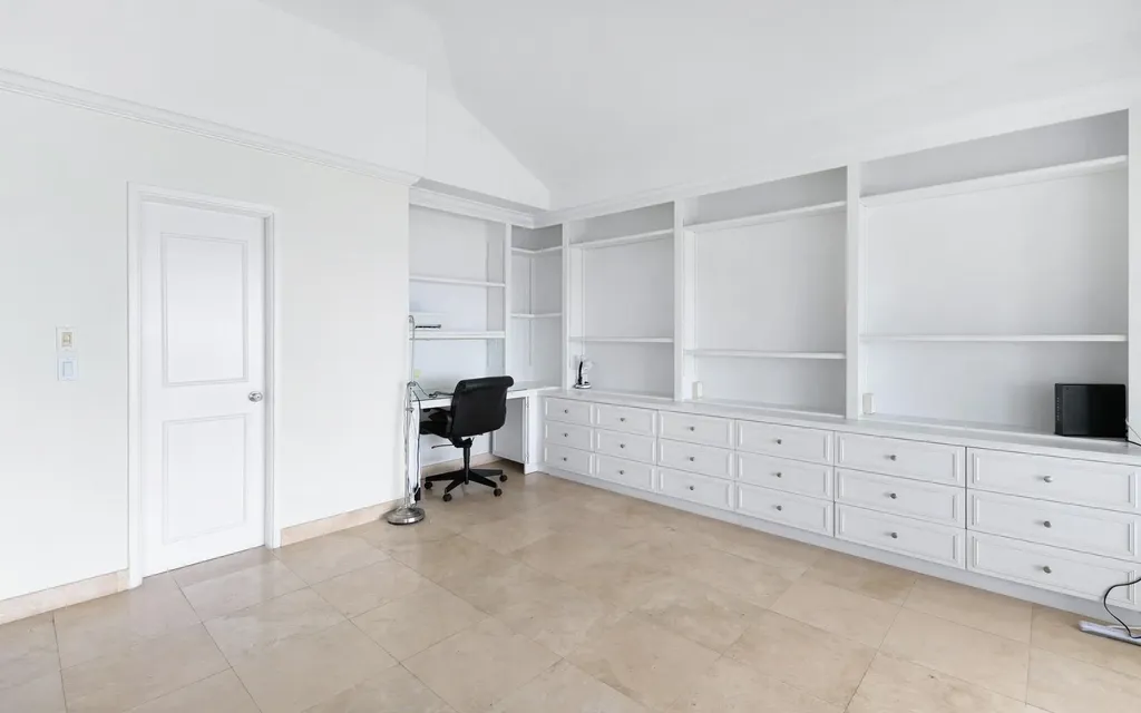 Penthouse 8b Conchrest New Providence Paradise Island BS