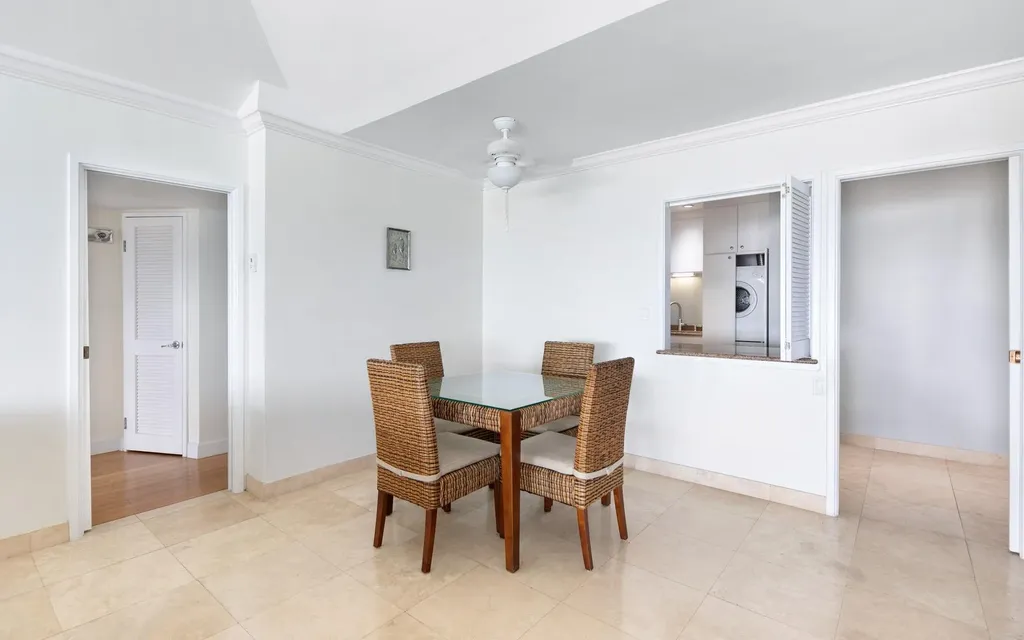 Penthouse 8b Conchrest New Providence Paradise Island BS