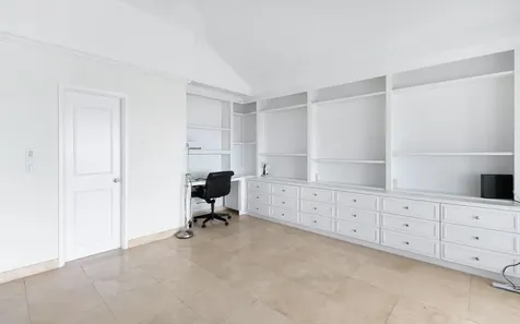 Penthouse 8b Conchrest New Providence Paradise Island BS