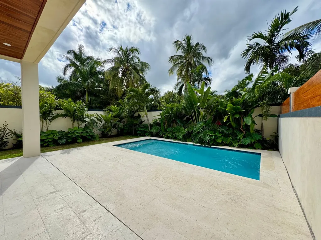 Balmoral, Sanford Drive New Providence Paradise Island BS